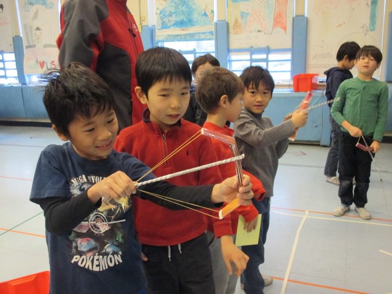 おもちゃを作って1年生をおもてなし