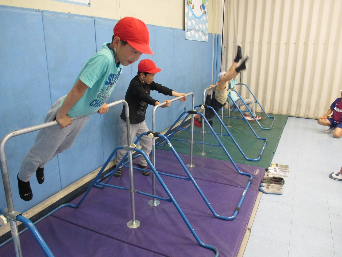 逆上がりに挑戦