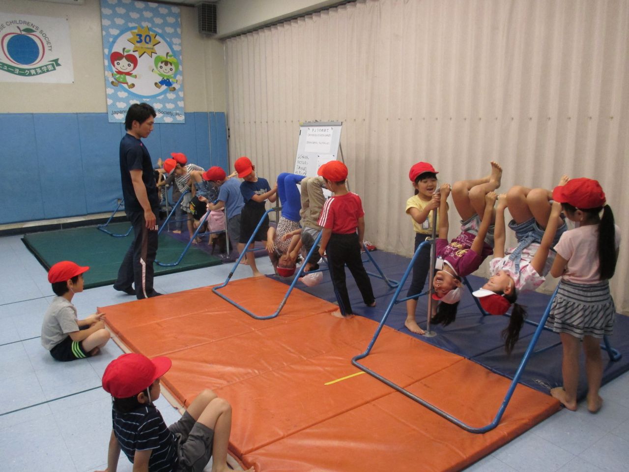 みんな大好き!鉄棒!