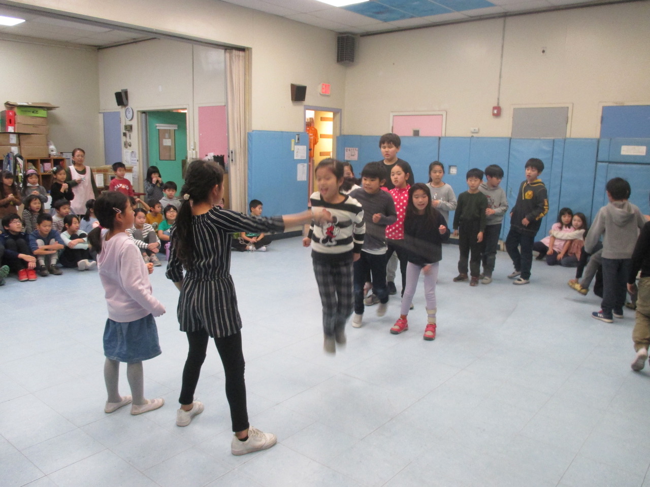 3年生の新たな挑戦 長縄跳び大会