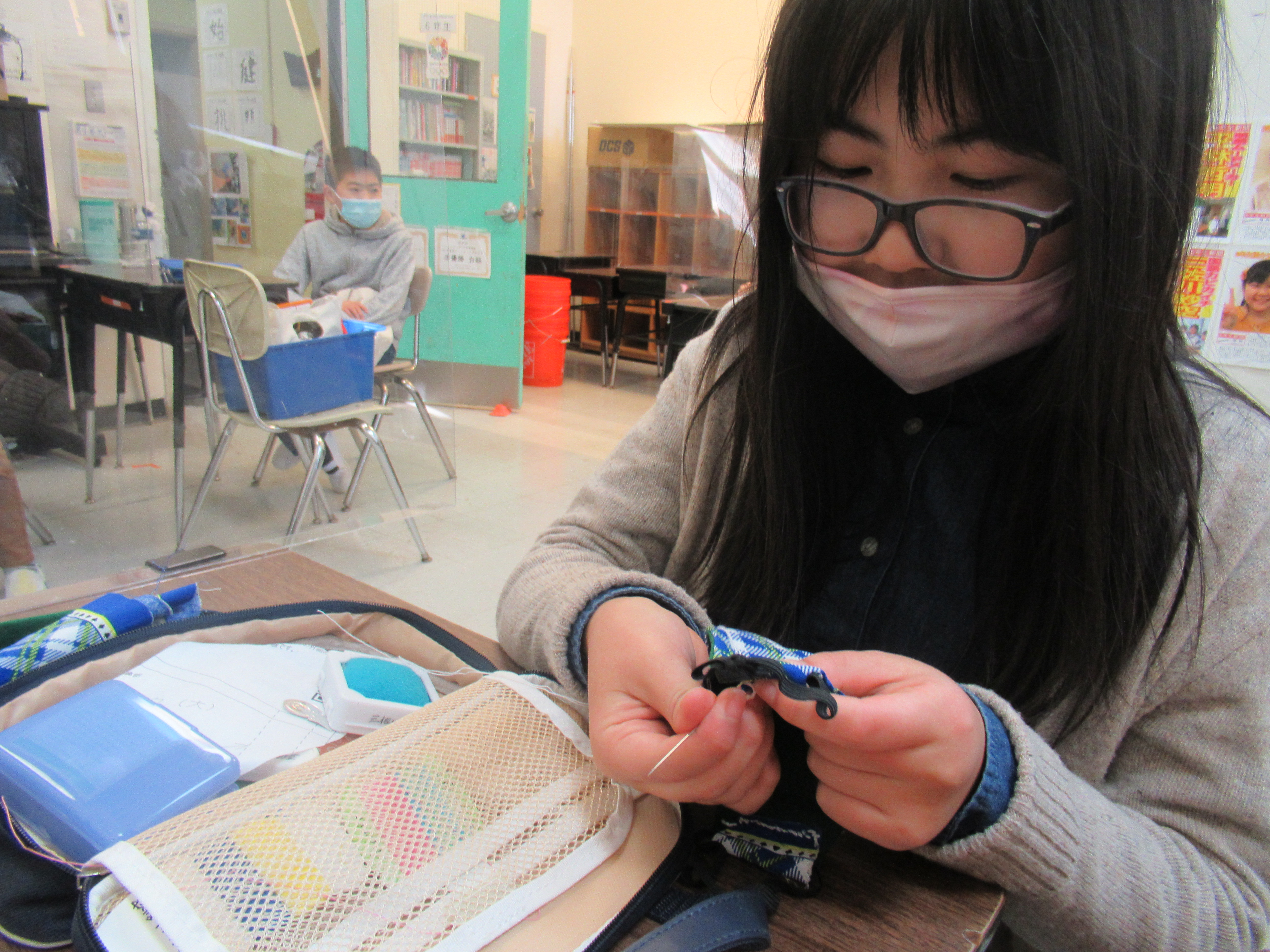 苦戦!マスク作り