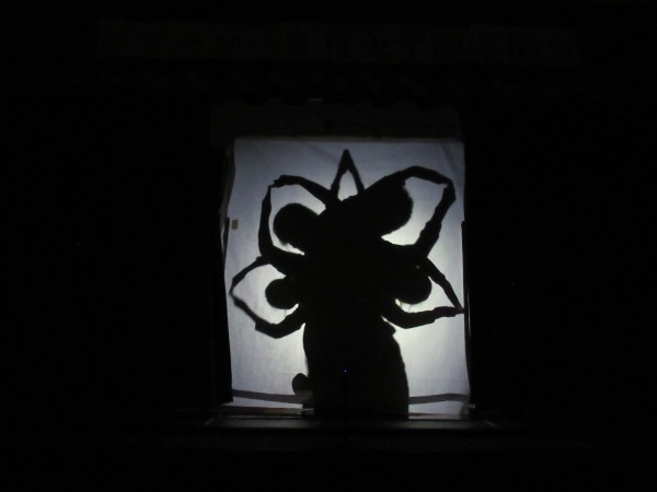 影絵パフォーマンス