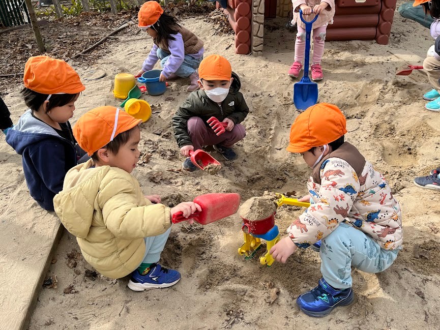 裏庭遊び・砂場遊び
