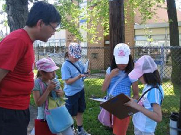 学園の周りを探索