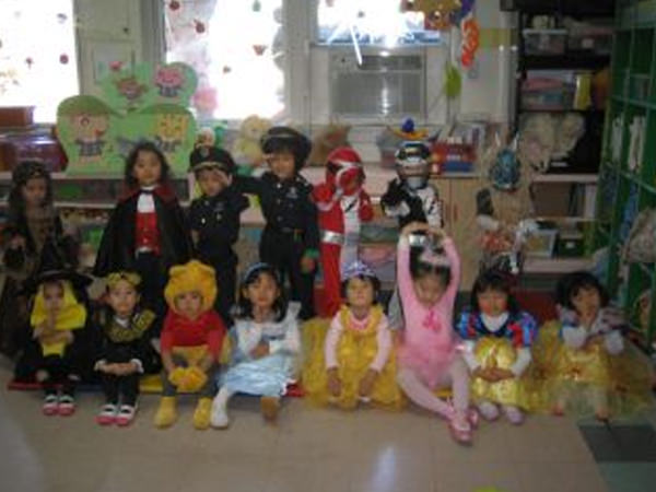 <ハロウィンパーティー>