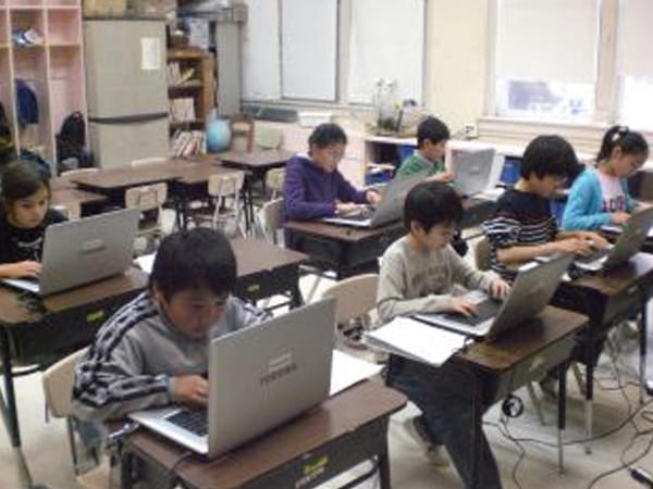 「「高峰譲吉」本作り」