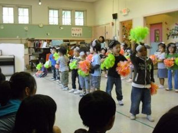 「運動会のダンスの披露会」