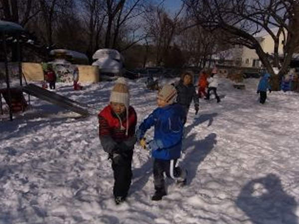 「子どもは面子遊びがすき」