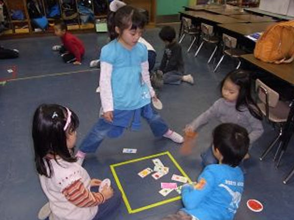 「子どもは面子遊びがすき」