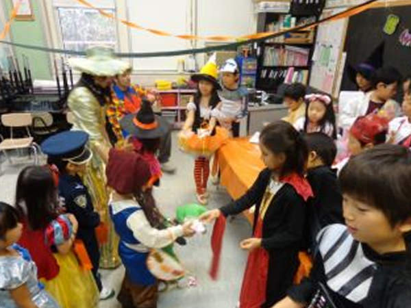 「育英ハロウィーンパーティ」