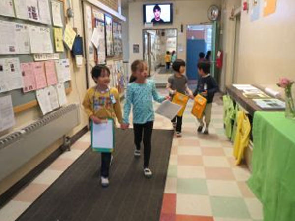 「1年生へ学校案内」