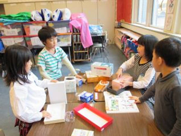 「かたちあそび」