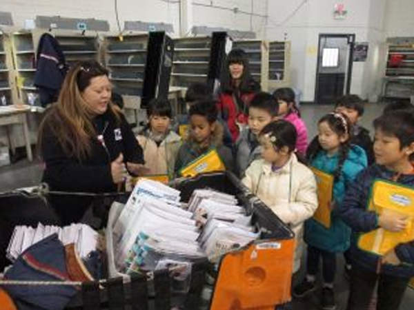 「郵便局見学」