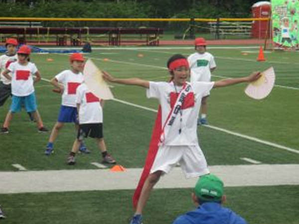 「希望に燃える赤!」「花咲け白竜」