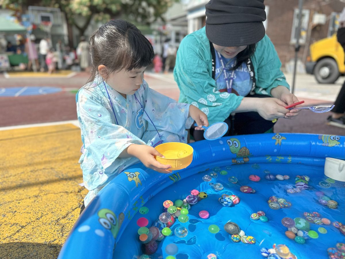 幼児サマー：縁日・スーパーボールすくい